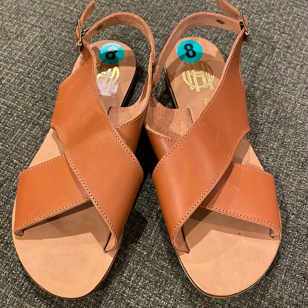 House of Harlow leather sandals (sz 8)